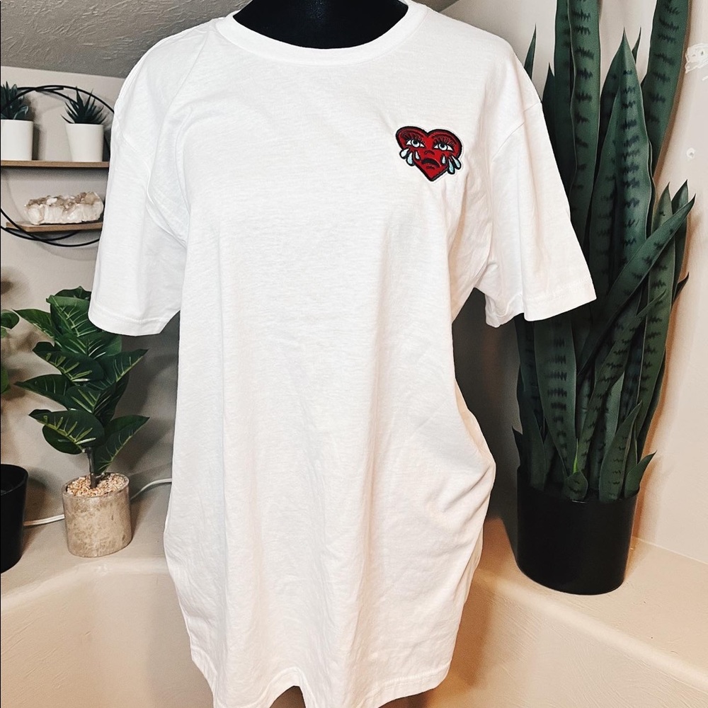 Embroidered Crying Heart Design Unisex Tee